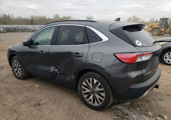 Ford Kuga cena 56100 przebieg: 93664, rok produkcji 2020 z Młynary małe 56